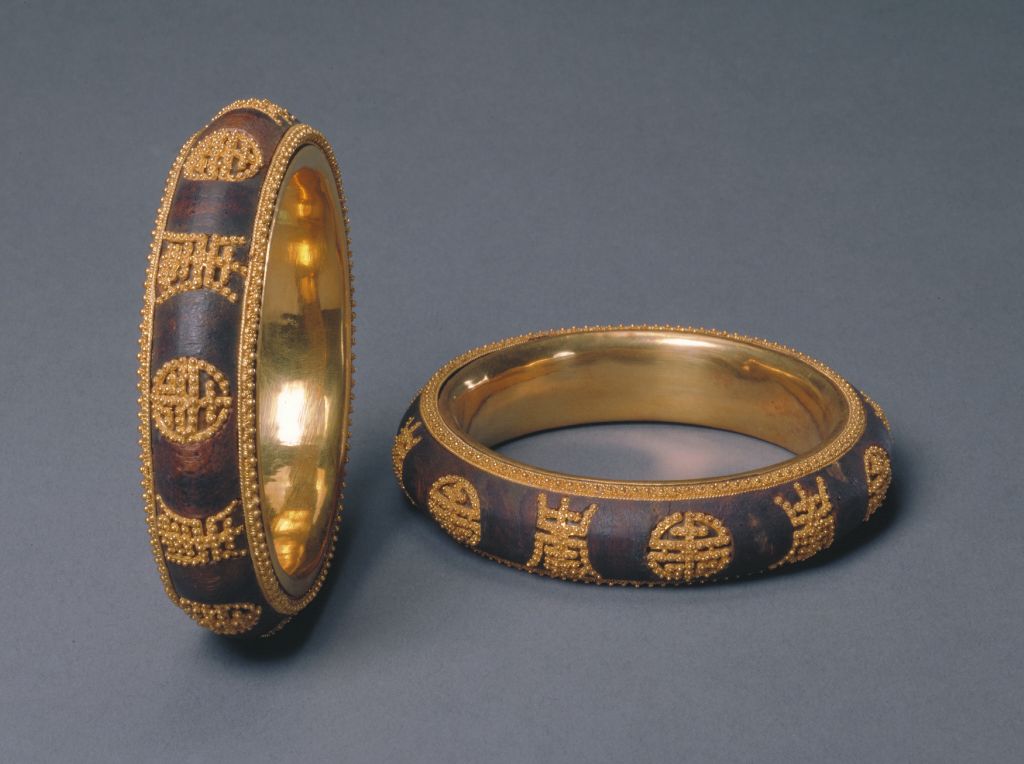 图片[1]-Ganan incense wood bracelet with gold beads and longevity characters-China Archive